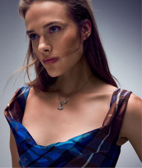 Le collier pendentif cristaux Lucrece par Vivienne Westwood