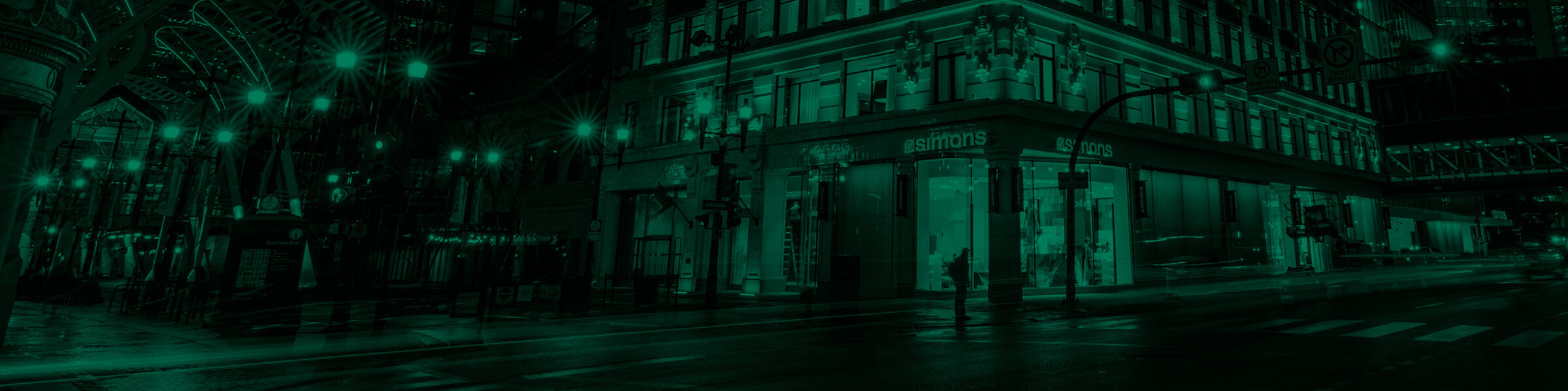 Fond vert d'une photo d'un magasin Simons