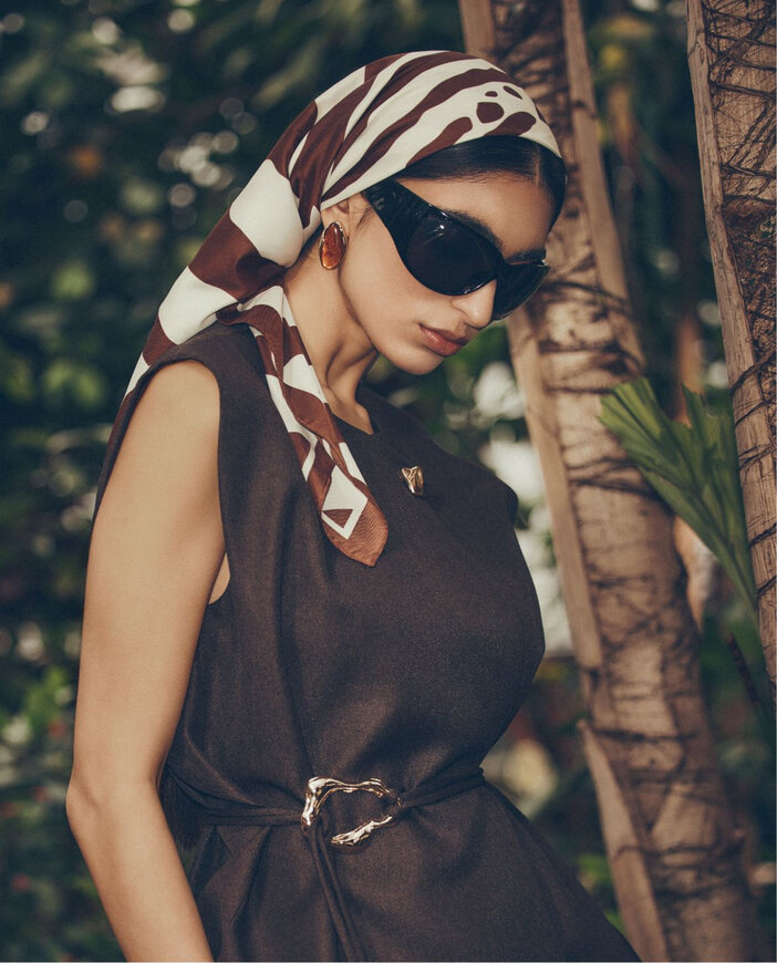 1 Scarf, So Many Ways to Wear It