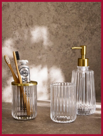 Accessories & Wastebaskets