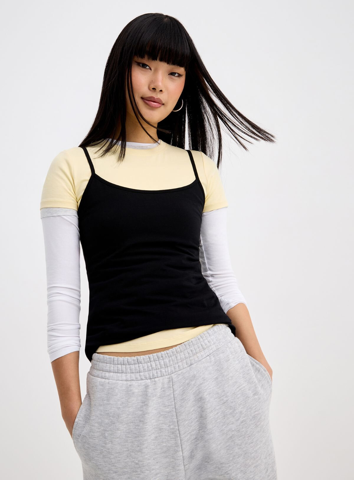 T-shirts et camisoles superposés