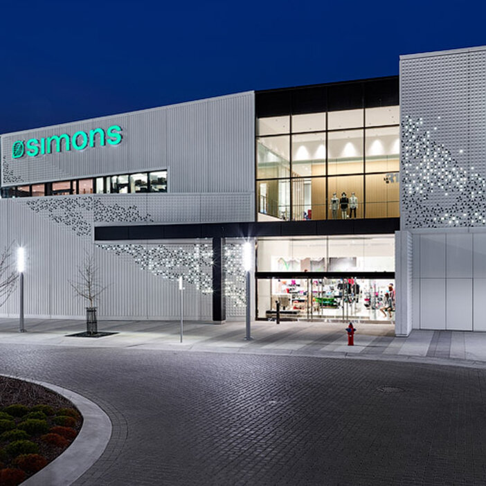 Façade du magasin Simons de Square One