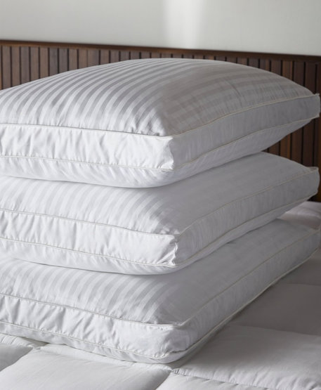 Tous nos oreillers et protège-oreillers chez Simons Maison