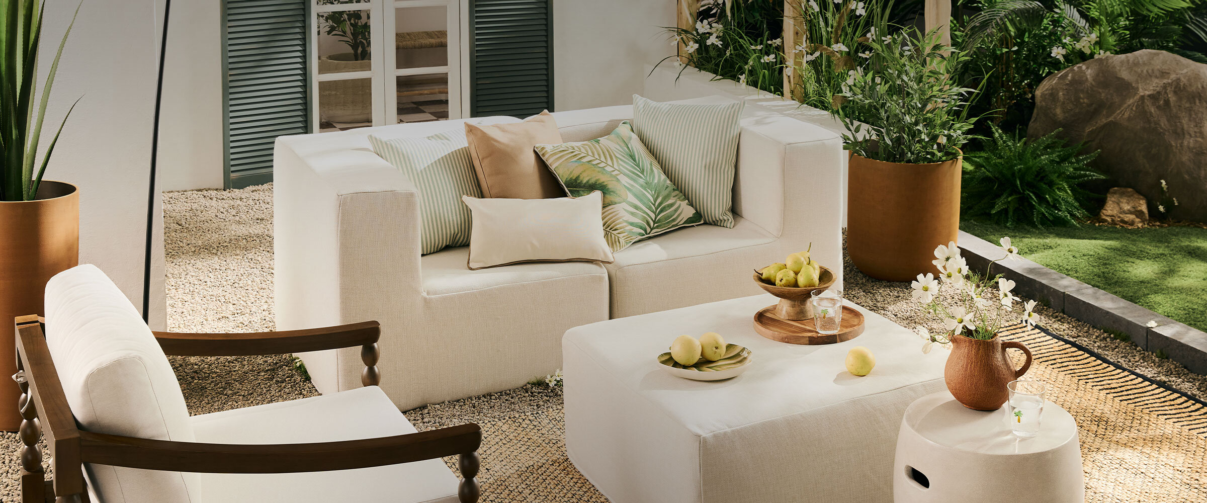 An outdoor living room design inspired by southern destinations