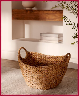 Tous nos paniers et articles de rangement chez Simons Maison