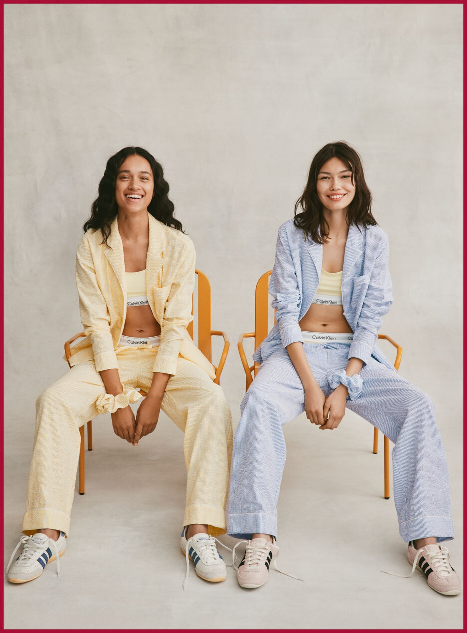 Femmes vêtues de pyjamas rayés