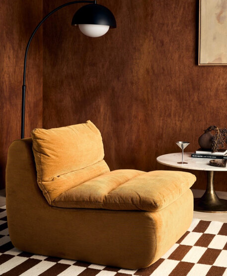 Retro shaggy faux-fur chair
