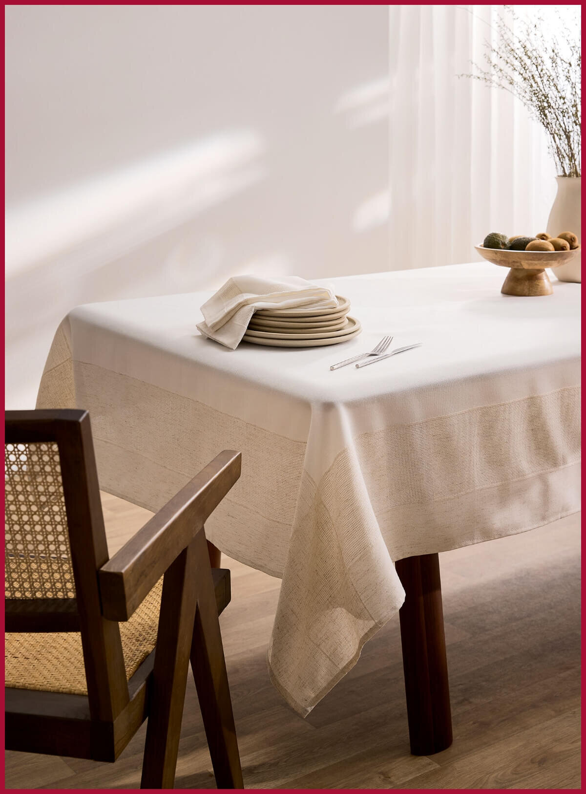 La nappe jacquard cadre façon lin
