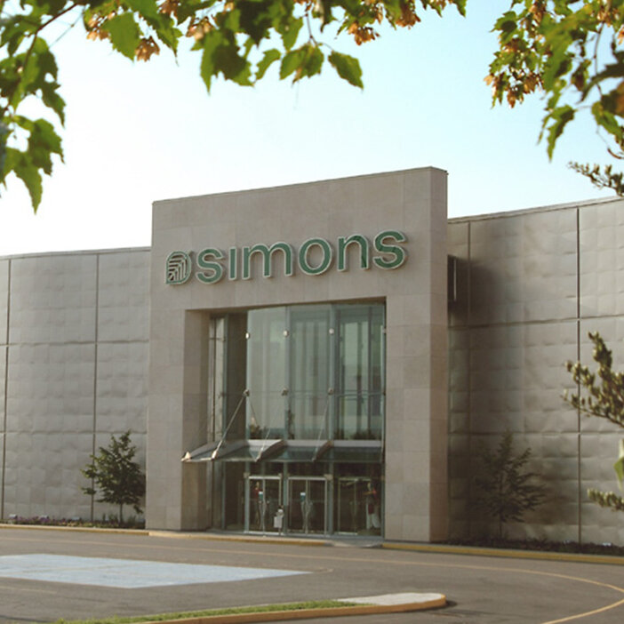 Façade du magasin Simons des Promenades St-Bruno