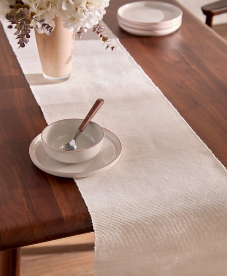 Tous nos chemins de table chez Simons Maison