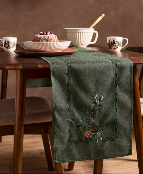All our table runners at Simons Maison