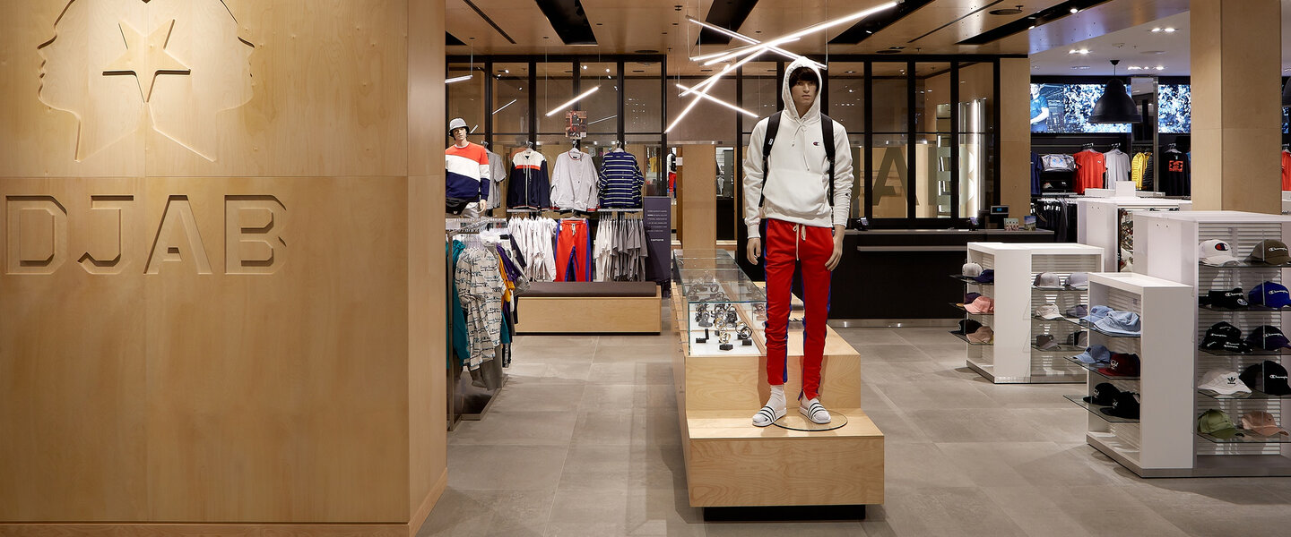 Simons store at Galeries de la Capitale