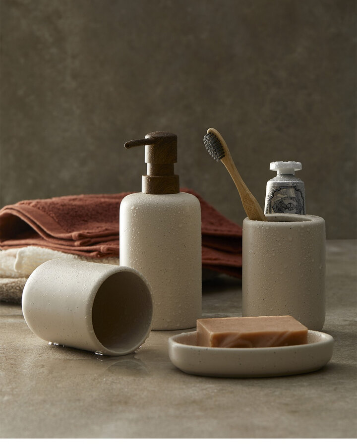 Flecked accessories at 6.99$ instead of 9.50$